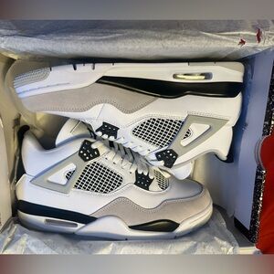 Men’s size 10.5 Military Black Jordan 4 with box
